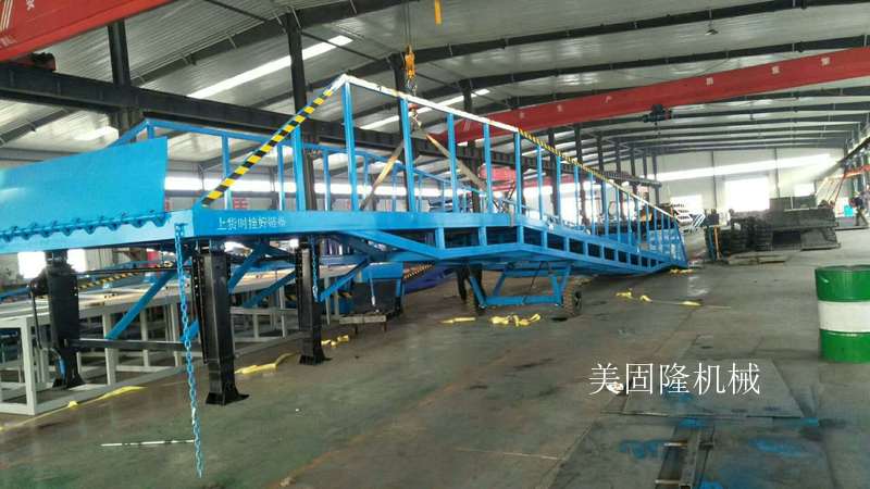 阿拉尔移动式登车桥厂家